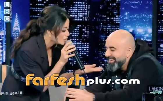 النجمة العراقية رحمة رياض تشعل مسرح (لهون وبس) وتتغزل بالإعلامي هشام حداد! فيديو صورة رقم 5