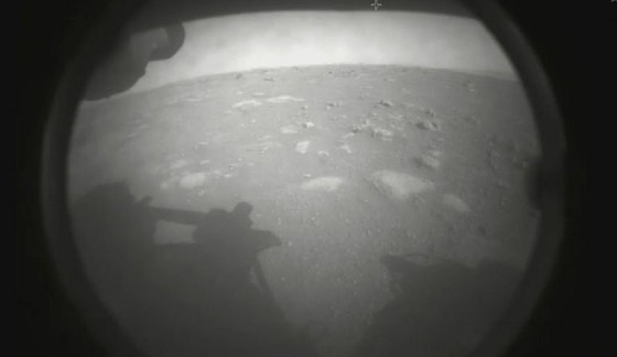 ناسا تحتفل بنجاح هبوط مركبة المثابرة على سطح المريخ (الكوكب الأحمر) صورة رقم 8