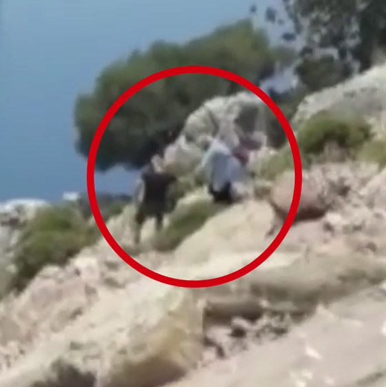 فيديو صادم يظهر اللحظات الأخيرة للتركية التي دفعها زوجها من الجبل صورة رقم 1