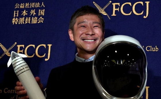 ملياردير ياباني يبحث عن 8 أشخاص لمرافقته في رحلة مجانية إلى القمر صورة رقم 9