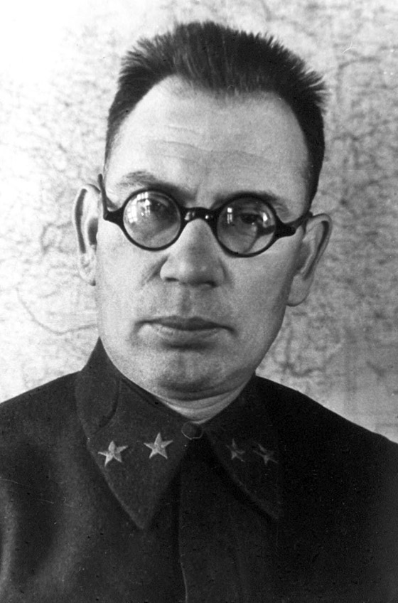 الخائن رقم 1.. جنرال كوّن جيشاً وحاول محو الاتحاد السوفيتي صورة رقم 4