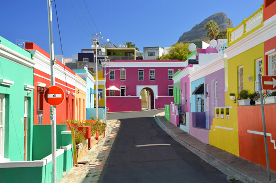 صور مدهشة: أجواء من التفاؤل والفرح في أجمل المدن الملونة حول العالم صورة رقم 5