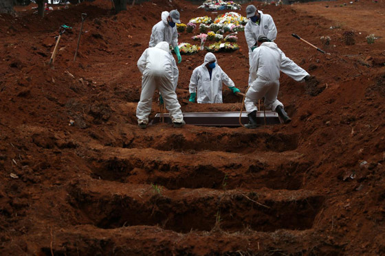 البرازيل.. وفيات كورونا تتخطى النصف مليون صورة رقم 1