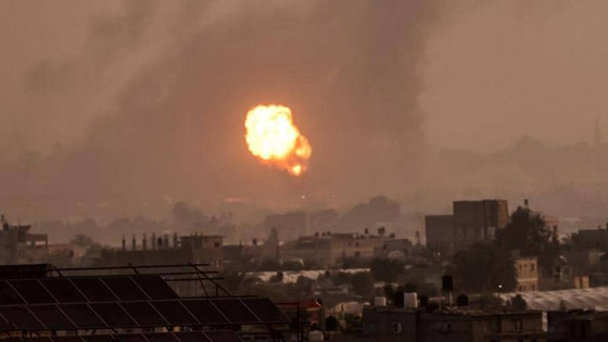 130 غارة إسرائيلية على غزة.. سقوط قتلى وجرحى بينهم أطفال صورة رقم 3