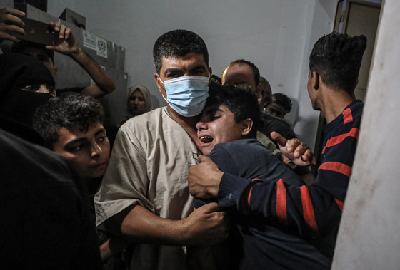 130 غارة إسرائيلية على غزة.. سقوط قتلى وجرحى بينهم أطفال صورة رقم 2