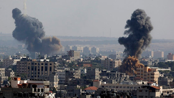فيديو وصور: العدوان الإسرائيلي على غزة يحصد 67 قتيلا و388 جريحا صورة رقم 2