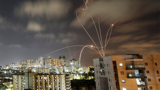 فيديو وصور: العدوان الإسرائيلي على غزة يحصد 67 قتيلا و388 جريحا صورة رقم 12