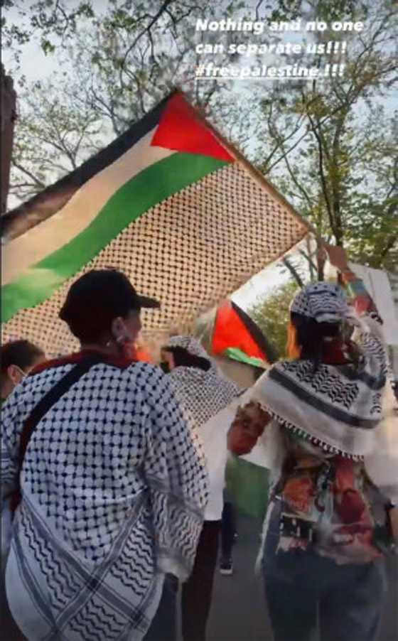 فيديو وصور: بيلا حديد بالكوفية في مظاهرة دعما لفلسطين صورة رقم 5
