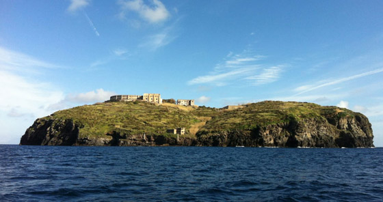 صور: إيطاليا تخطط لإعادة إحياء جزيرة استُخدمت سابقا كسجن للمجرمين صورة رقم 1