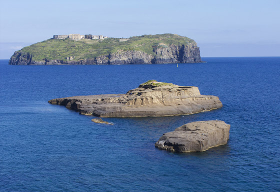 صور: إيطاليا تخطط لإعادة إحياء جزيرة استُخدمت سابقا كسجن للمجرمين صورة رقم 11