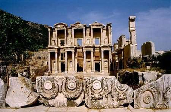 معبد بعلبك.. وأهم 10 آثار تاريخية من العالم القديم صورة رقم 7