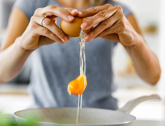 لماذا يستحيل تحضير طبق البيض المثالي رغم سهولته؟ 13 خطأ شائعا وراء الأمر صورة رقم 4