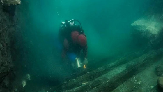 صور :العثور على حطام سفينة مصرية قديمة غرقت قبل 2200 عام.. علماء: سقطت عليها حجارة معبد آمون صورة رقم 2