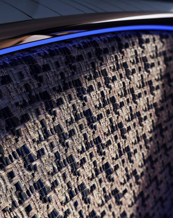 فيديو وصور: مرسيدس تقلب عالم السيارات الكهربائية بـ