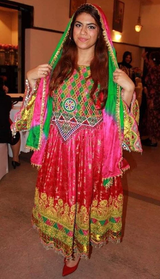 بالصور: ملابس ملونة وتقليدية رائعة.. الأفغانيات يتحدين نساء طالبان! صورة رقم 18