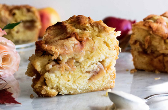 إليكم طريقة تحضير كعكة التفاح الشهية والخفيفة للرجيم صورة رقم 10