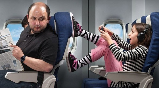 شركة طيران تحل مشكلة الجلوس قرب الأطفال صورة رقم 1
