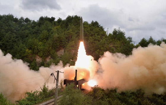 لأول مرة بالتاريخ.. إطلاق صاروخ باليستي من عربة قطار بكوريا الشمالية صورة رقم 4