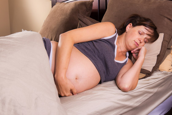 النوم أثناء الحمل.. إليكم أفضل الوضعيات حسب الأشهر صورة رقم 5