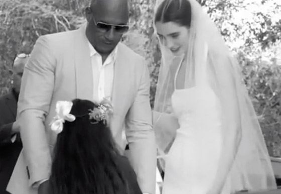 فيديو: ابنة الراحل بول ووكر تتزوج وفين ديزل يرافقها على الممر كإشبينها صورة رقم 6