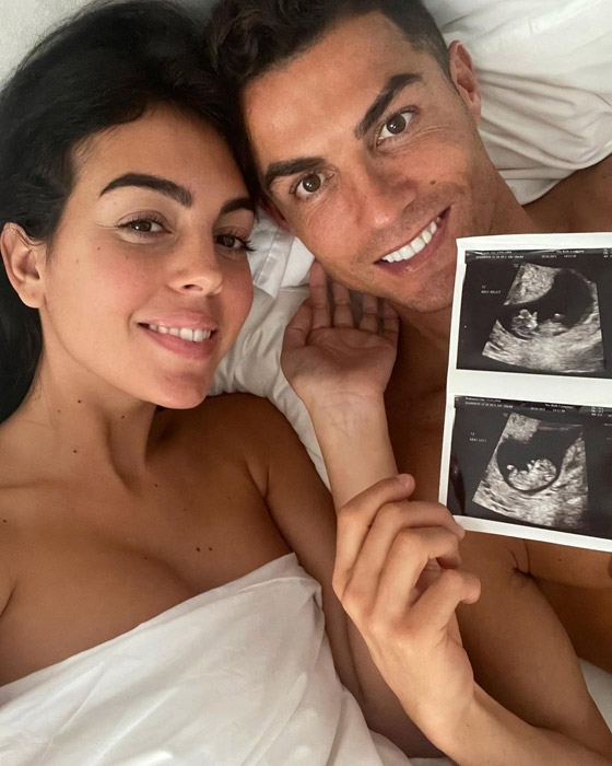  صورة رقم 7 - كريستيانو رونالدو ينشر صورة مولودته الجديدة.. ورسالة مؤثرة لمتابعيه