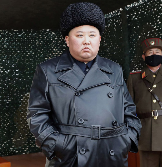 لا لتقليد ملابس الزعيم.. كوريا الشمالية تمنع معاطف الجلد! صورة رقم 7