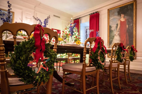 السيدة الأمريكية الأولى جيل بايدن تنشر صور زينة الميلاد في البيت الأبيض صورة رقم 11