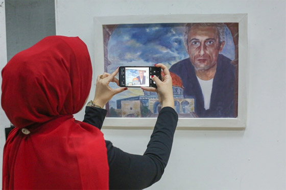 صورة رقم 1 - فلسطين بعيون روسية.. 40 فنانا يجسدون بالريشة والألوان حكايات من النضال ضد الاحتلال