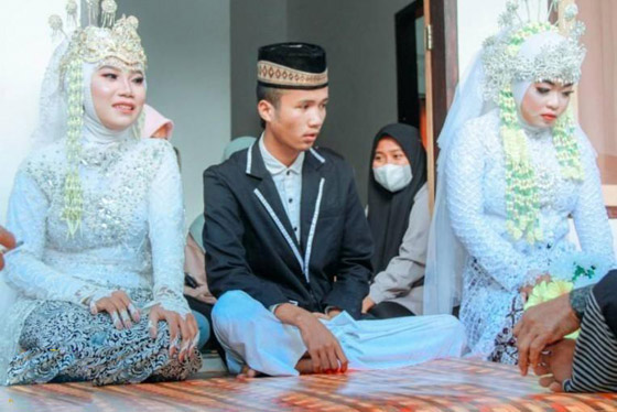 فيديو وصور: إندونيسية تذهب لحفل زفاف حبيبها السابق بدون دعوة فيتخذها زوجة ثانية في نفس الحفل! صورة رقم 1
