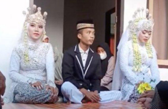 فيديو وصور: إندونيسية تذهب لحفل زفاف حبيبها السابق بدون دعوة فيتخذها زوجة ثانية في نفس الحفل! صورة رقم 2