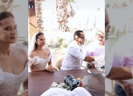 فيديوهات وصور: نيللي كريم تتألق بالفستان الابيض المبهر في حفل زفافها على هشام عاشور  صورة رقم 6