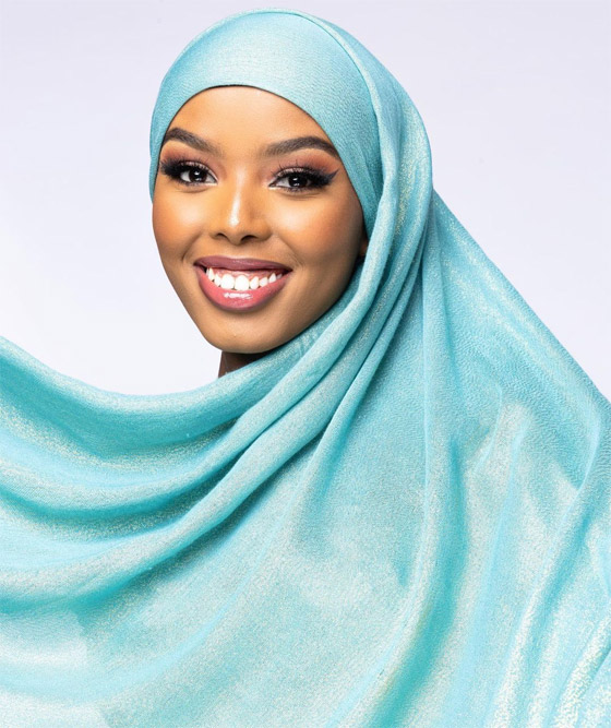 خديجة عمر: أول صومالية محجبة تنافس على لقب ملكة جمال العالم صورة رقم 5