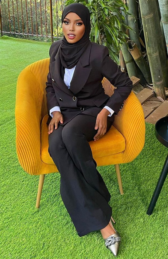 صورة رقم 8 - خديجة عمر: أول صومالية محجبة تنافس على لقب ملكة جمال العالم