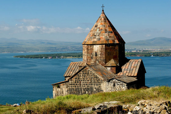 بالصور: تعرفوا إلى أجمل 10 كنائس تاريخية في أرمينيا صورة رقم 6