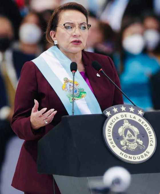هندوراس الأمريكية تنصب كاسترو.. أول رئيسة لها بالتاريخ صورة رقم 4