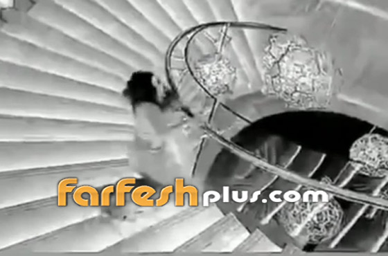 بالفيديو: وفاء الكيلاني تتعرض لسقطة مروعة قبل بدء حفل Joy Awards صورة رقم 4