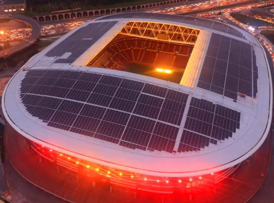  صورة رقم 9 - ملعب تركي يدخل موسوعة غينيس.. 10 آلاف لوح شمسي على سطحه لتوليد الكهرباء