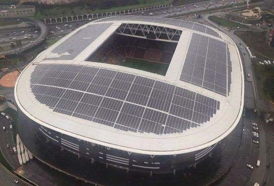  صورة رقم 13 - ملعب تركي يدخل موسوعة غينيس.. 10 آلاف لوح شمسي على سطحه لتوليد الكهرباء