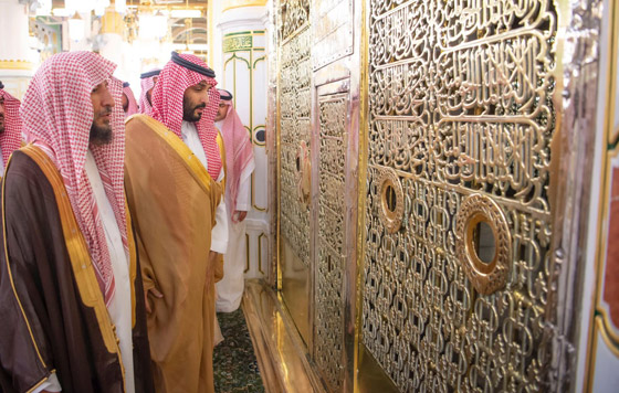 فيديو: ولي العهد السعودي يصلي بمسجد قباء النبوي ويطلق مشروع توسعته صورة رقم 2