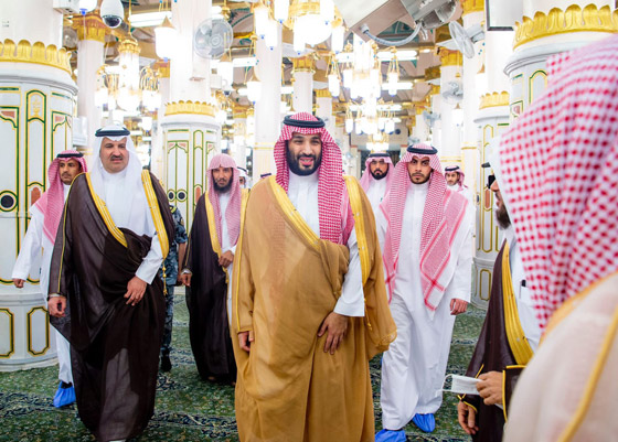 فيديو: ولي العهد السعودي يصلي بمسجد قباء النبوي ويطلق مشروع توسعته صورة رقم 7