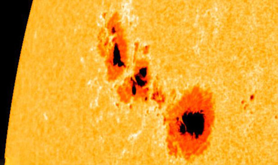 عملاقة لدرجة مرعبة! ظهور بقع على سطح الشمس قد تشكل خطرا بالمستقبل صورة رقم 8