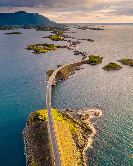 جسر مرعب في النرويج يسقطك أمتارا لقبر مائي.. لكنه آمن! صورة رقم 3
