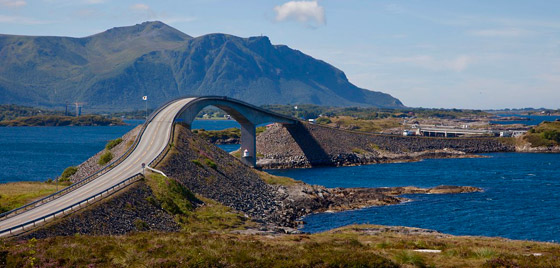 جسر مرعب في النرويج يسقطك أمتارا لقبر مائي.. لكنه آمن! صورة رقم 5