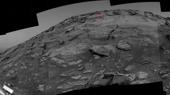  صورة رقم 2 - هيكل غامض على كوكب المريخ يبدو كأنه 