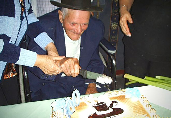  صورة رقم 5 - أكبر رجل معمر على قيد الحياة.. مزارع فنزويلي عمره 112 عاما