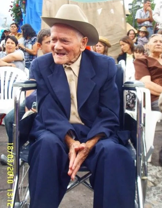  صورة رقم 14 - أكبر رجل معمر على قيد الحياة.. مزارع فنزويلي عمره 112 عاما