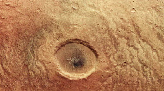 عين ضخمة تحدّق بالنجوم على سطح المريخ.. ما قصتها؟ صورة رقم 2
