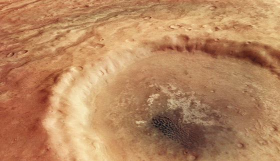 عين ضخمة تحدّق بالنجوم على سطح المريخ.. ما قصتها؟ صورة رقم 4