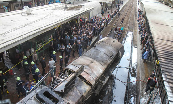  صورة رقم 1 - حادث مأساوي يودي بحياة 3 نساء وطفل في مصر.. أحد القطارات دهسهم وتركهم تحت العجلات