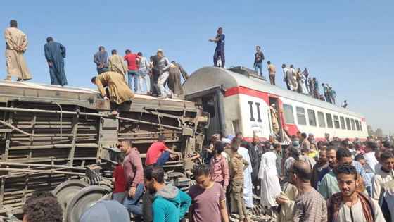  صورة رقم 2 - حادث مأساوي يودي بحياة 3 نساء وطفل في مصر.. أحد القطارات دهسهم وتركهم تحت العجلات